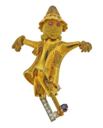 We’re Rating Scarecrow Brooches Now