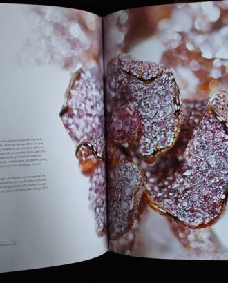 Book Review: Women Jewellery Designers