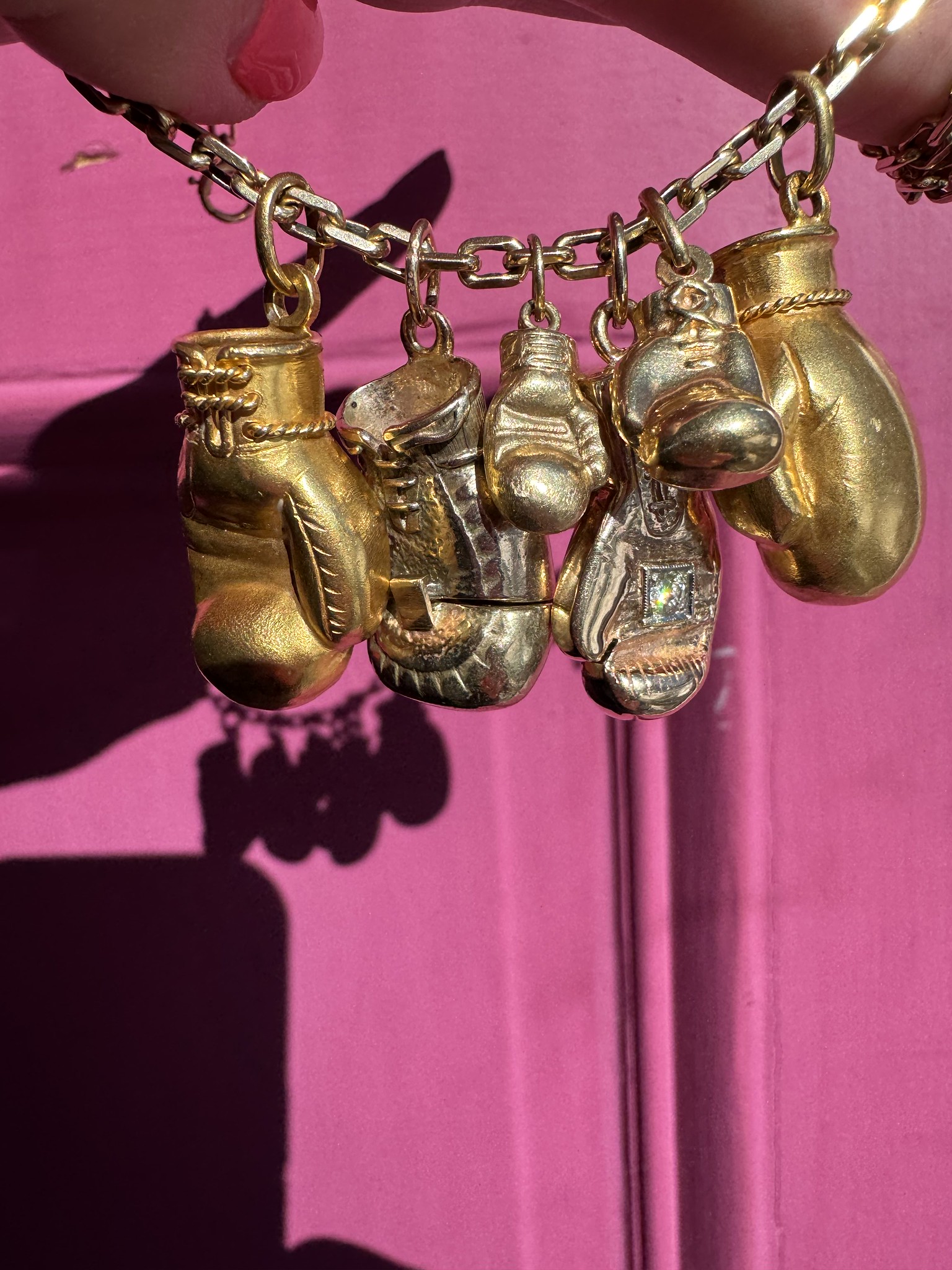 gold boxing gloves