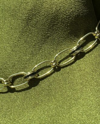 What’s the Difference Between Solid and Semi-Hollow Jewelry